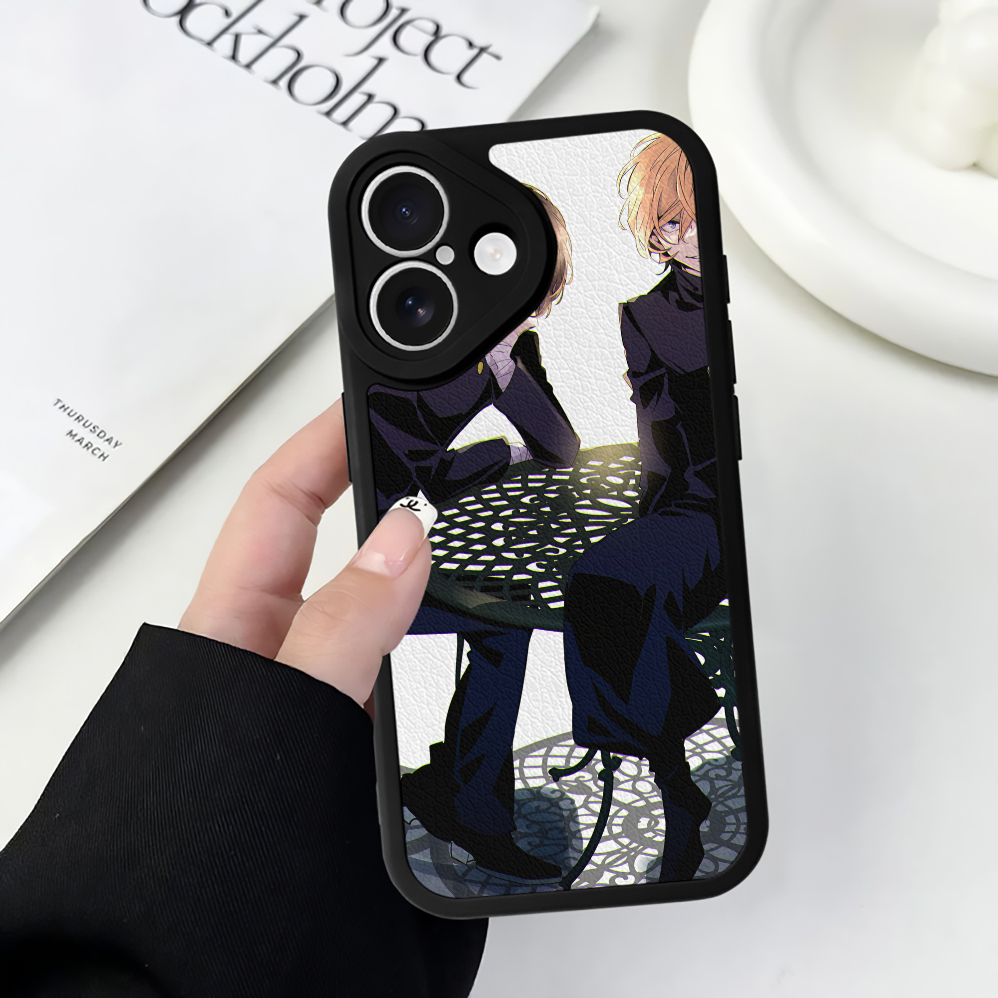 （画像用） 文豪ストレイドッグス Bungo Stray Dogs 【iPhone 16シリーズ対応】シリコンスマホケース（レザー調） 材質：シリコン